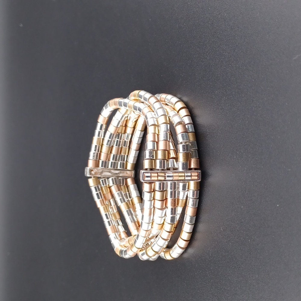 Bracelet, two-tone beads,elastic/stretch bracelet.
